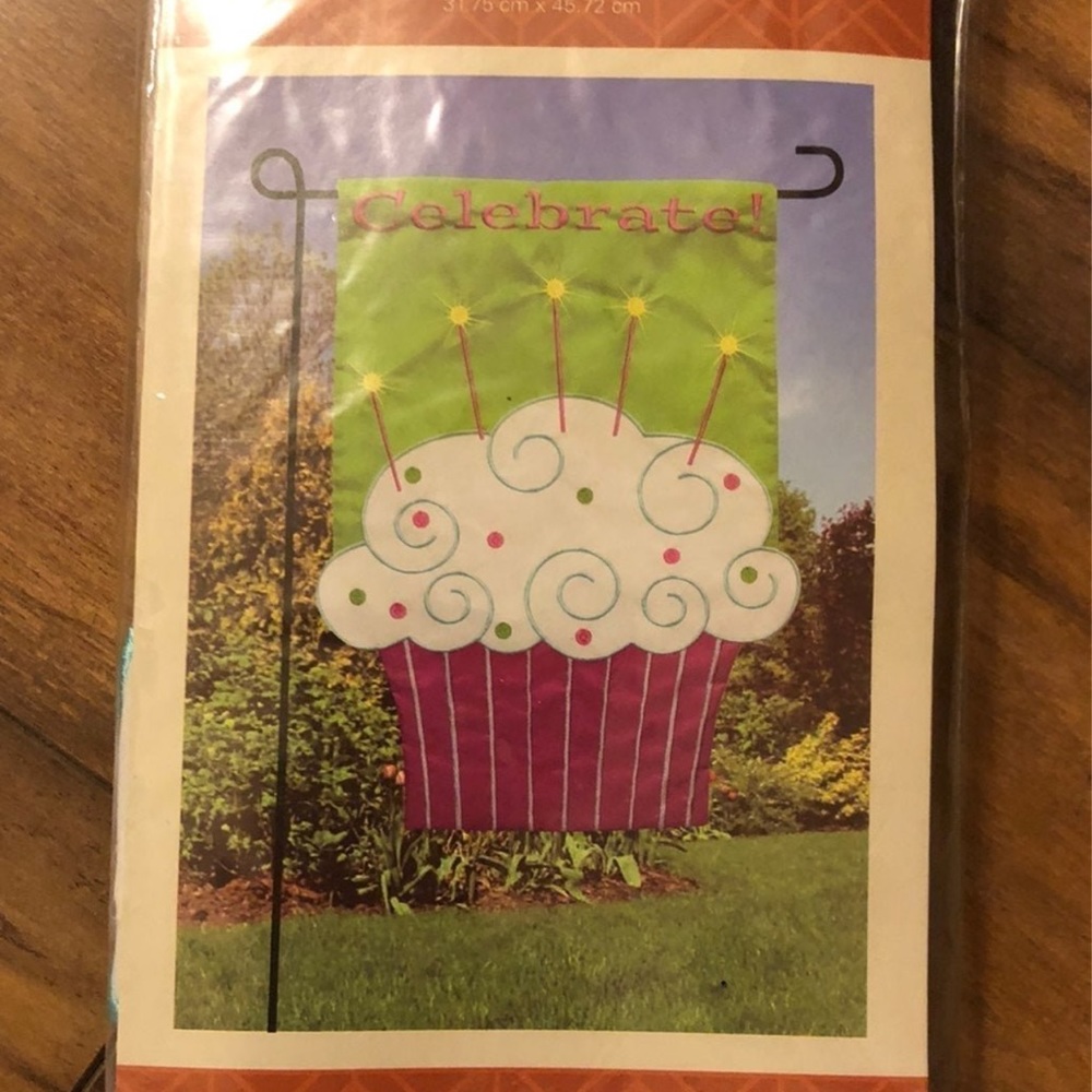 Celebration Cupcake Happy Birthday - 12.5x18 flag